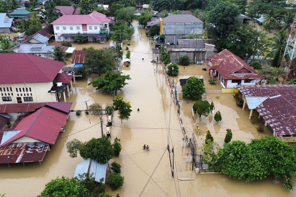 Setelah diguyur hujan dua hari terus menerus, empat kabupaten/kota di Provinsi Aceh terendam banjir. Lokasi yang terendam itu meliputi Kabupaten Aceh Utara, Kota Lhokseumawe, Kabupaten Aceh Timur, Kota Langsa, Aceh Tamiang dan Aceh Barat Daya.