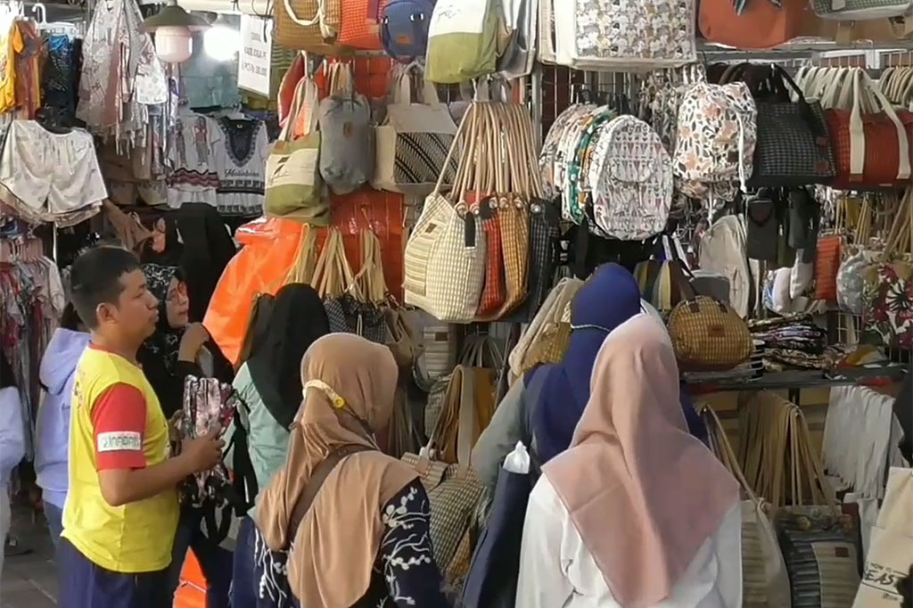 Sejumlah wisatawan mengaku, Kota Yogyakarta selalu menjadi tujuan wisata favodit karena menawarkan budaya, suasana, hingga oleh-oleh khas yang beragam.