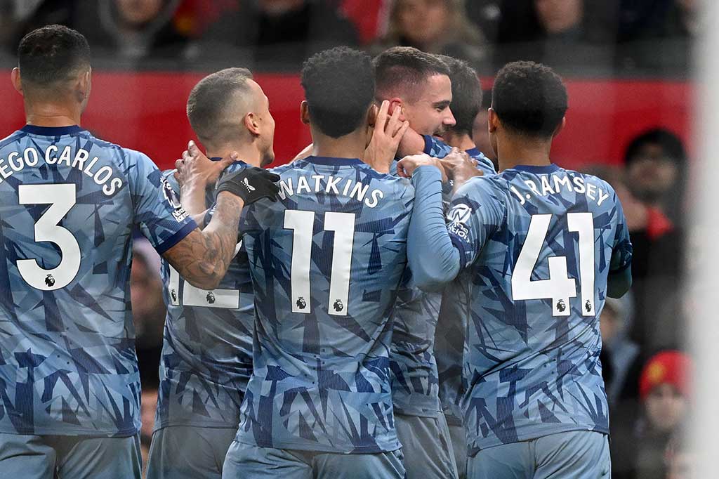 Hanya berselang lima menit, Aston Villa dapat menggandakan keunggulan menjadi 2-0 setelah umpan Clement Lenglet dapat dikonversikan menjadi gol melalui tendangan kaki kanan Leander Dendoncker. Hingga turun minum skor 0-2 untuk keunggulan tim tamu tetap bertahan.