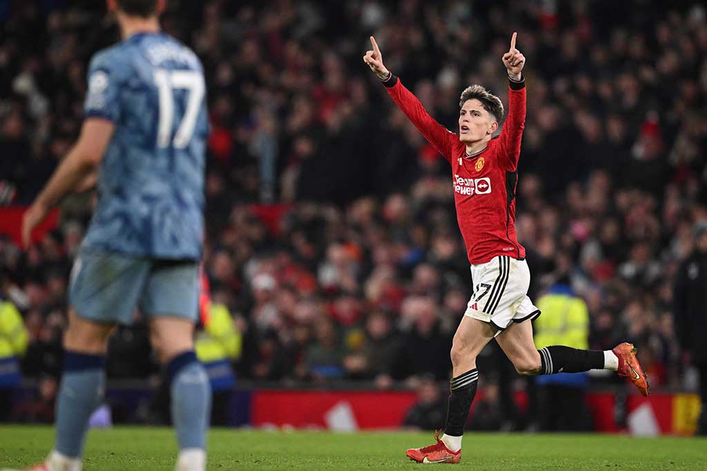 Garnacho menjadi aktor penting MU pada pertandingan ini setelah membuat The Red Devils menyamakan kedudukan pada menit ke-71 sehingga skor berubah menjadi 2-2.