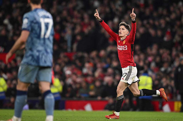 Garnacho menjadi aktor penting MU pada pertandingan ini setelah membuat The Red Devils menyamakan kedudukan pada menit ke-71 sehingga skor berubah menjadi 2-2.