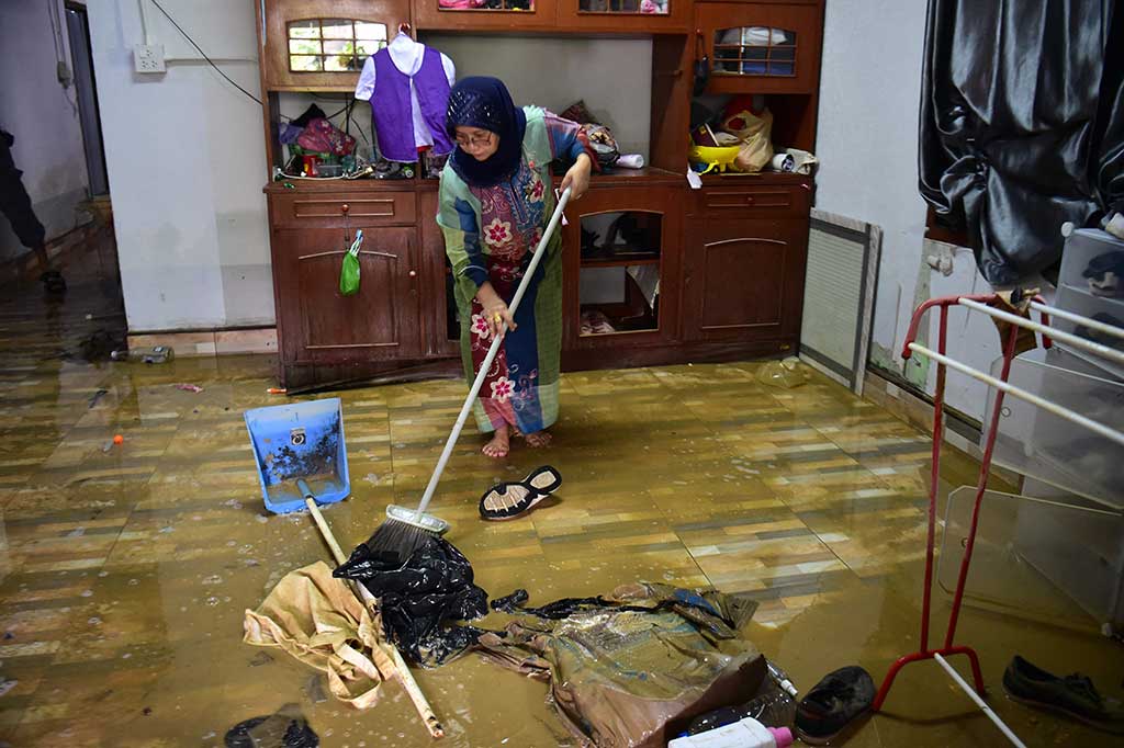 Departemen Pencegahan dan Mitigasi Bencana Thailand mengatakan ketinggian air telah berkurang pada Rabu pagi.