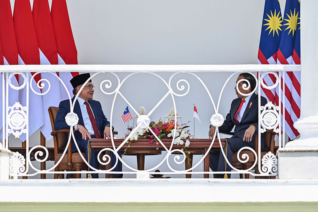 9 Januari 2023, Presiden Joko Widodo bertemu dengan PM Malaysia Anwar Ibrahim di Istana Bogor, Bogor, Jawa Barat. Kedua pemimpin juga menyaksikan serah terima 11 letter of intent (LoI) dari investor Malaysia untuk berpartisipasi dalam pembangunan IKN Nusantara. Selain itu kedua negara juga menyempakati 8 memorandum saling pengertian, dengan perkiraan nilai sekitar Rp4,11 triliun.