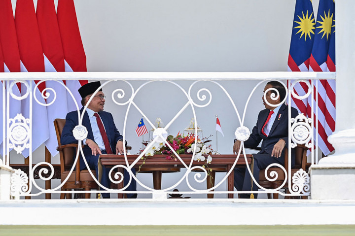 9 Januari 2023, Presiden Joko Widodo bertemu dengan PM Malaysia Anwar Ibrahim di Istana Bogor, Bogor, Jawa Barat. Kedua pemimpin juga menyaksikan serah terima 11 letter of intent (LoI) dari investor Malaysia untuk berpartisipasi dalam pembangunan IKN Nusantara. Selain itu kedua negara juga menyempakati 8 memorandum saling pengertian, dengan perkiraan nilai sekitar Rp4,11 triliun.