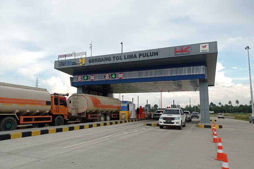 Executive Vice President (EVP) Sekretaris Perusahaan Hutama Karya Tjahjo Purnomo mengatakan meskipun dua ruas tersebut masih dioperasikan secara fungsional, kedua ruas tersebut memiliki kualitas dan fasilitas yang tidak kalah dengan jalan tol yang telah beroperasi secara penuh.