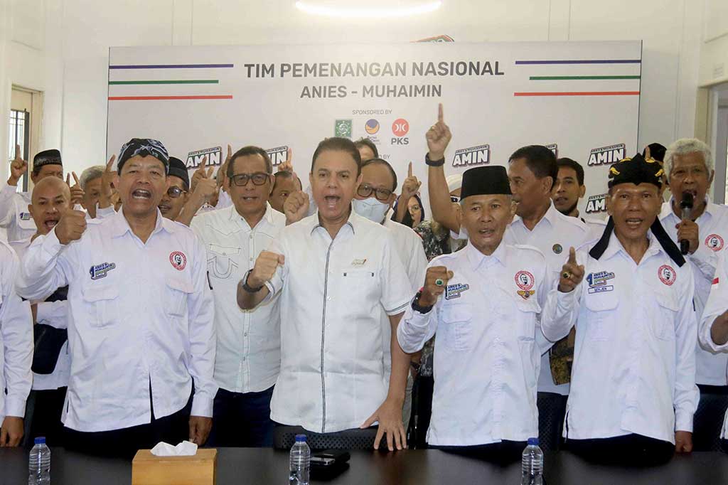 Menurut dia, deklarasi dukungan yang dilakukan para sukarelawan menandakan banyak masyarakat Indonesia yang menginginkan perubahan. Ia mengatakan nantinya para sukarelawan tersebut akan memantau proses pemungutan suara di 22 provinsi. 