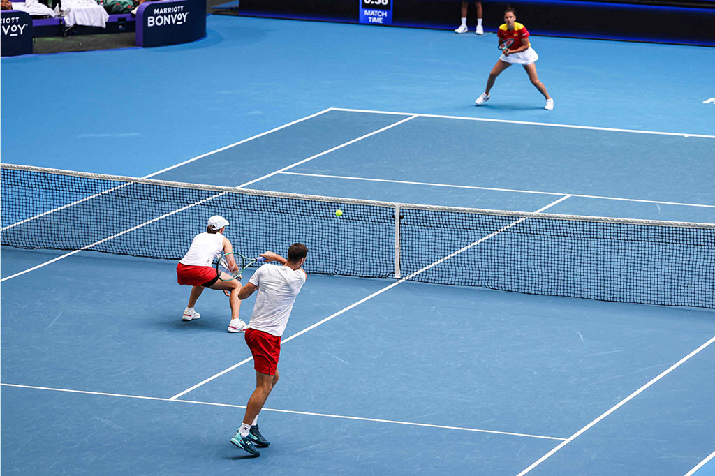 Unggulan teratas dari Polandia menyelesaikan pertandingan Grup A dengan rekor sempurna 2-0 dan menunggu lawan di babak delapan besar.