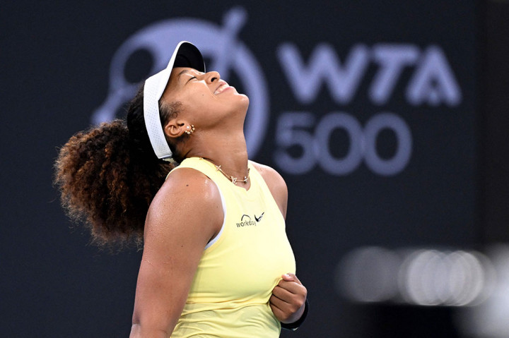 Mantan petenis nomor satu dunia dan seorang ibu baru Naomi Osaka bangga bisa memenangi pertandingan pertamanya setelah istirahat panjang, dan mengakui bahwa dia sangat gugup selama pertandingan.