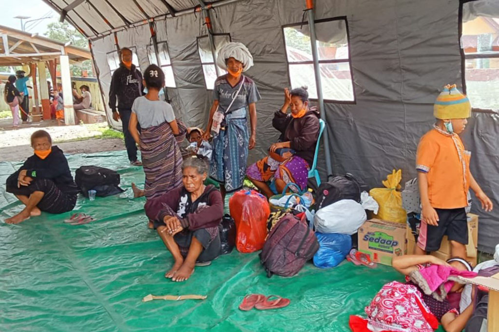 Jumlah warga yang mengungsi akibat letusan Gunung Lewotobi Laki-Laki di Desa Pululera, Kecamatan Wulanggitang, Kabupaten Flores Timur, Nusa Tenggara Timur mencapai 2.254 orang sampai Selasa, 2 Januari 2023 pukul 19.15 WITA.