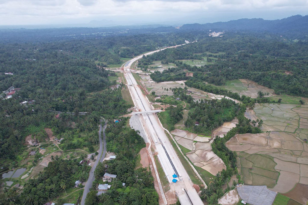Setelah dioperasikan selama momen Libur Natal 2023 dan Tahun Baru 2024 (Nataru) sejak tanggal 24 Desember 2023, Tol Bangkinang-Koto Kampar sepanjang 24,7 Km akan ditutup kembali pada 3 Januari 2024 Pukul 17.00 WIB.