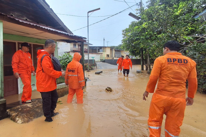 Ia menyebutkan saat ini kondisi air yang menggenai jalan dan pemukiman sudah berangsur surut.
