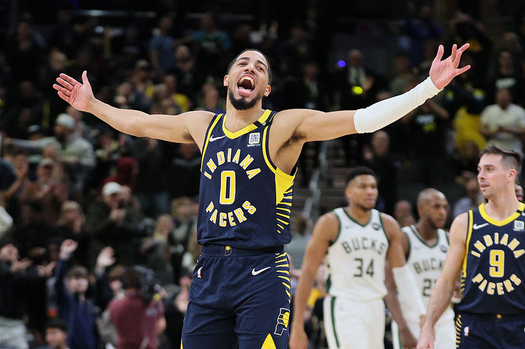 Indiana Pacers berhasil mengalahkan Milwaukee Bucks dengan skor akhir 142-130 pada laga yang digelar di Gainbridge Fieldhouse Indianapolis, Kamis, 4 Januari 2024 WIB, sekaligus mewujudkan lima kemenangan secara beruntun.