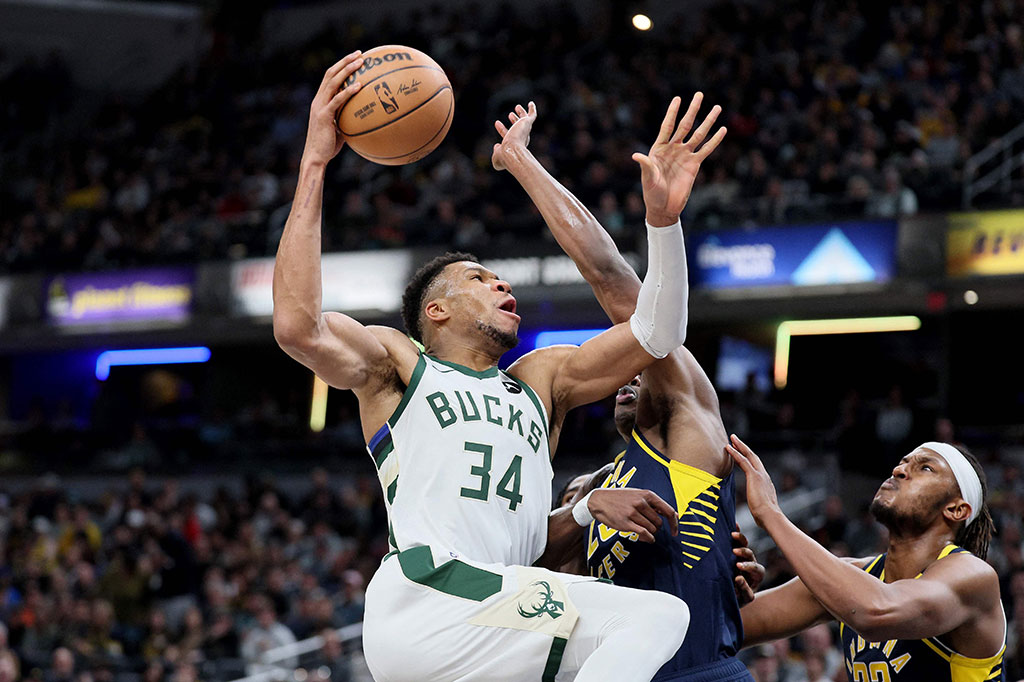 Giannis Antetokounmpo menyumbangkan 26 poin, 11 rebound, dan delapan assist untuk Bucks, hampir mencatat triple-double keempatnya musim ini.
