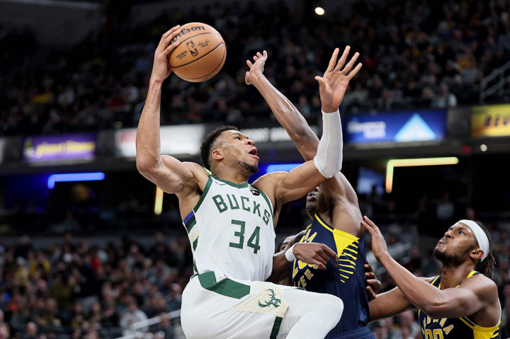 Giannis Antetokounmpo menyumbangkan 26 poin, 11 rebound, dan delapan assist untuk Bucks, hampir mencatat triple-double keempatnya musim ini.