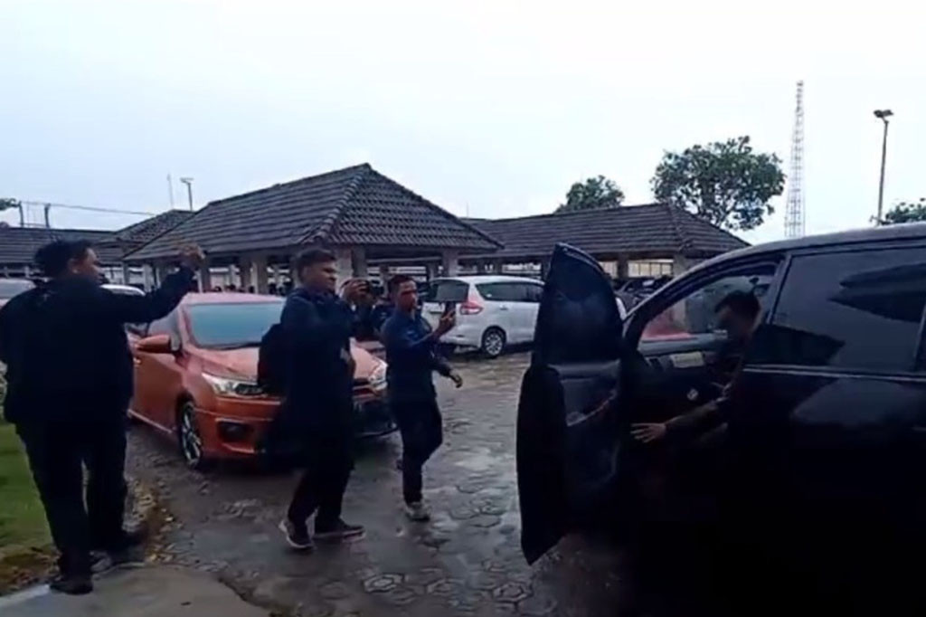 Ia menyebutkan dugaan korupsi tersangka mengakibatkan kerugian Negara hingga Rp29,2 miliar.