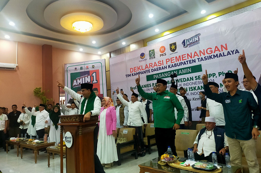 Pondok pesantren dan ulama di Kabupaten Tasikmalaya, Jawa Barat menggelar deklarasi tim kampanye pemenangan pasangan Anies Baswedan-Muhaimin Iskandar (AMIN) yang dilakukan di Aula KH Ruhiat Yayasan Pondok Pesantren Cipasung, Kecamatan Singaparna, Kabupaten Tasikmalaya.