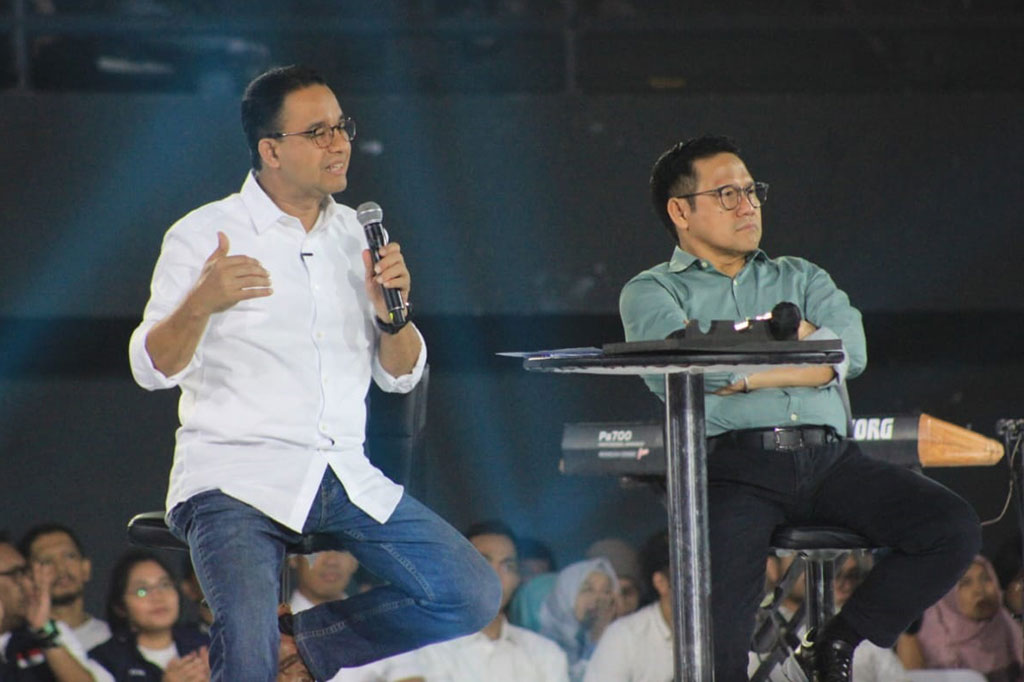 Calon presiden nomor urut 1 Anies Baswedan mengatakan roasting (mengejek) dalam konteks stand up comedy merupakan suatu hal yang harus menjadi bagian demokrasi.