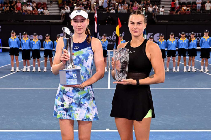 Petenis Kazakh kelahiran Rusia itu memenangkan delapan game pertama berturut-turut dalam perjalanannya meraih kemenangan 6-0, 6-3 hanya dalam waktu 73 menit atas juara Australia Terbuka itu.