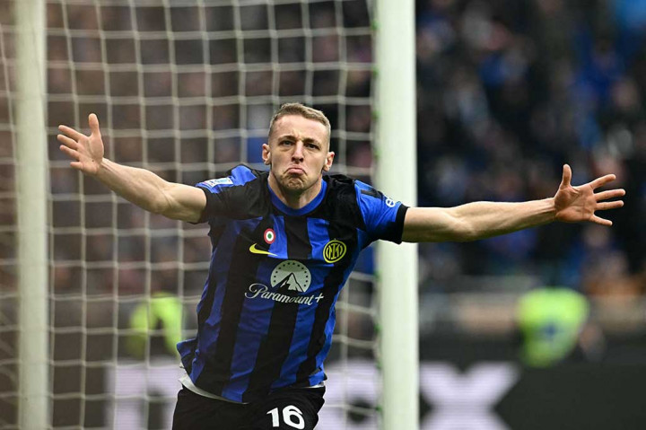 Davide Frattesi kemudian mencetak gol penentu kemenangan pada menit ke-93, sebelum Henry gagal mengeksekusi tendangan penaltinya. 