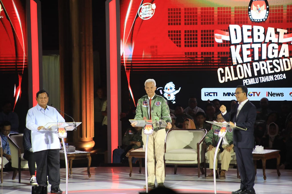 Calon presiden nomor urut 1 Anies Baswedan menuding bahwa pada era capres Prabowo Subianto menjabat sebagai Menteri Pertahanan ada pihak yang disebut sebagai orang dalam (ordal) pada pengadaan alat utama sistem pertahanan (alutsista).