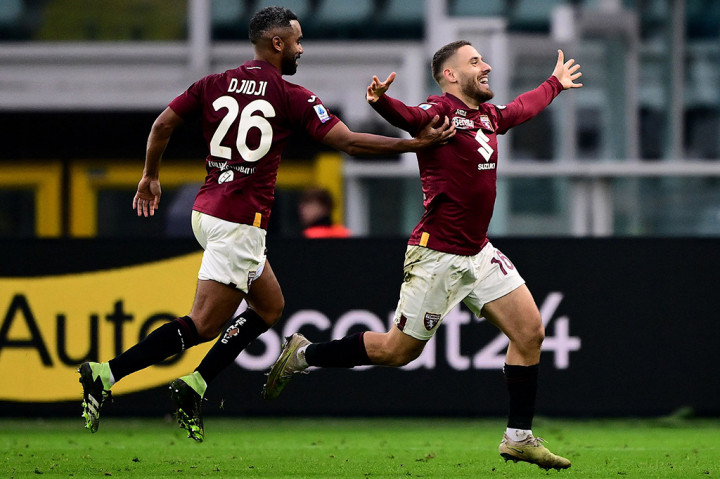 Statistik laga di Stadion Olimpico Grande Torino menunjukkan, Napoli sejatinya bisa mengimbangi permainan tuan rumah dengan menguasai bola sebanyak 50 persen dan memiliki jumlah peluang yang tidak jauh berbeda, yakni 10 total tembakan.