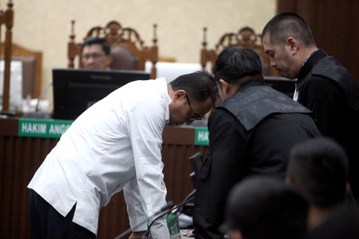 Selain itu, Rafael Alun juga dijatuhi pidana tambahan membayar uang pengganti sebesar Rp10,079 miliar dalam kurun waktu satu bulan pascaputusan berkekuatan hukum tetap, subsider 3 tahun penjara.