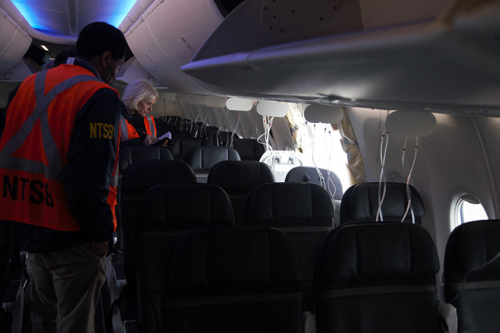 United Airlines, Senin, 8 Januari 2024, menyatakan pihaknya telah menemukan baut yang longgar pada pesawat Boeing 737 MAX 9 di armadanya selama inspeksi awal, menyusul insiden di tengah penerbangan Alaska Airlines.