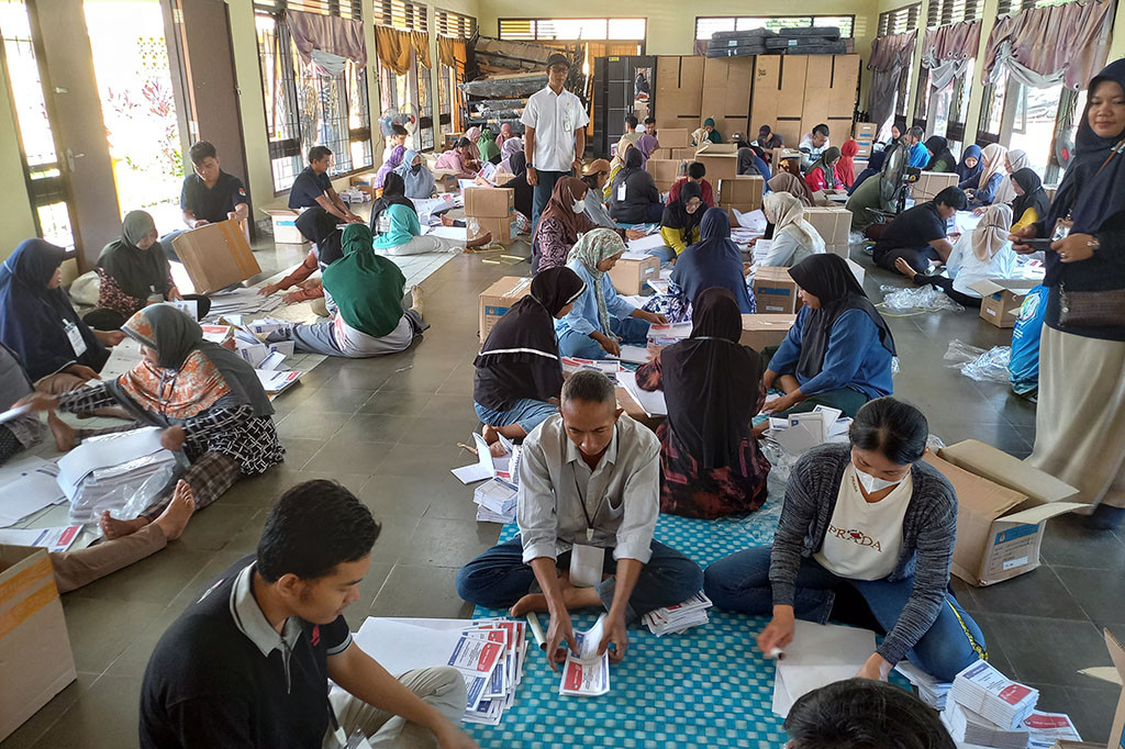 Ketua KPU Bangka, Sinarto mengatakan lima jenis surat suara yang di sorlip adalah DPD RI, DPR RI, DPRD Kabupaten/Provinsi dan DPR RI.