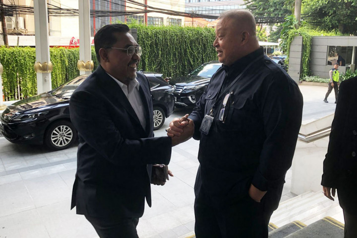 Awalnya, Wakil Ketua Umum Partai Kebangkitan Bangsa (PKB) Jazilul Fawaid tiba lebih dulu di NasDem Tower sekitar pukul 12.30 WIB. “Tidak ada pembahasan (khusus). Hanya silaturahmi. Sudah dijadwalkan beberapa kali tapi baru bisa hari ini,” kata Sekretaris Jenderal Partai NasDem Hermawi Taslim.