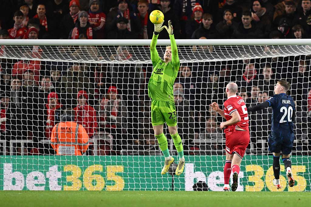 Selepas jeda istirahat, Chelsea mencoba meningkatkan intensitas serangan. Beberapa peluang pun diciptakan, namun gol penyeimbang belum kunjung tercipta.