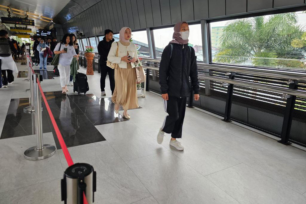 Selama masa Libur Natal dan Tahun Baru (Nataru) 2024, PT KAI Daerah Operasional (Daop) 2 Bandung, melayani sebanyak 1.169.892 pelanggan kereta api (KA). Dibandingkan tahun 2022, tahun ini terjadi kenaikan sekitar 15 persen. Untuk tahun 2022, Daop 2 Bandung melayani 1.015.125 pelanggan KA, pada periode 22 Desember 2022 hingga 8 Januari 2023