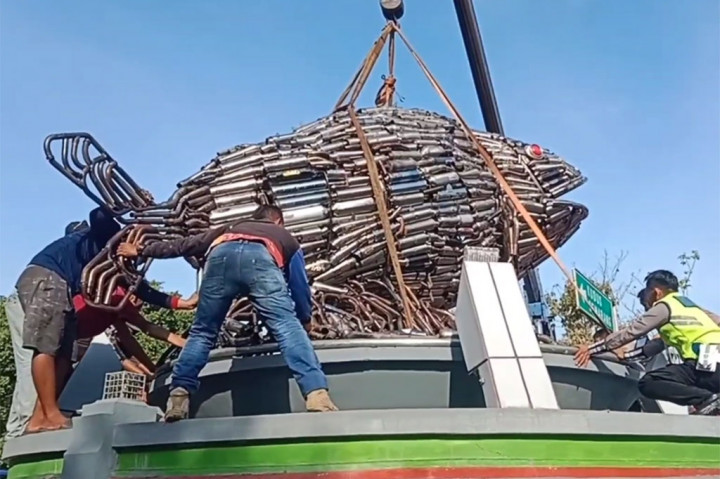 Pemasangan monumen atau patung tersebut, menyita perhatian para pengendara. Dari hasil razia selama empat bulan itu, setidaknya ada 4.031 knalpot brong yang disita. 