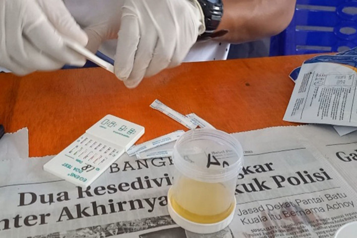 Ribuan honorer yang bekerja di Kabupaten Bangka diwajibkan tes urine bebas narkoba sebagai syarat perpanjangan kontrak kerja.