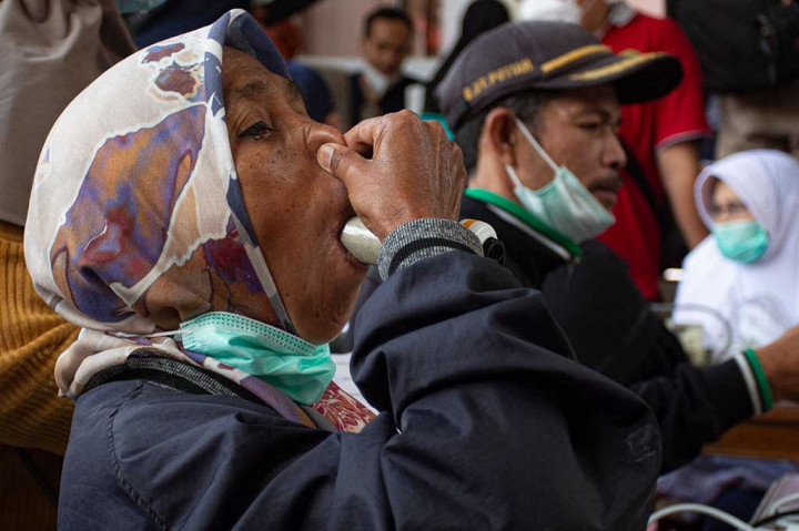 Perhimpunan Dokter Paru Indonesia (PDPI) Cabang Sumatera Barat (Sumbar) melakukan pemeriksaan kesehatan paru-paru gratis kepada masyarakat di Kecamatan Sungai Pua, Kabupaten Agam, yang terdampak sebaran abu vulkanik Gunung Marapi.