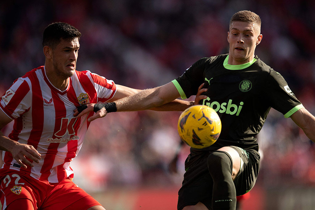Pelatih Almeria mengatakan pertahanan timnya lebih kuat saat ini dibanding saat ia mengambil alih tim pada Oktober. Pada laga pertamanya sebagai arsitek tim, mereka dihancurkan 2-5 oleh Girona.