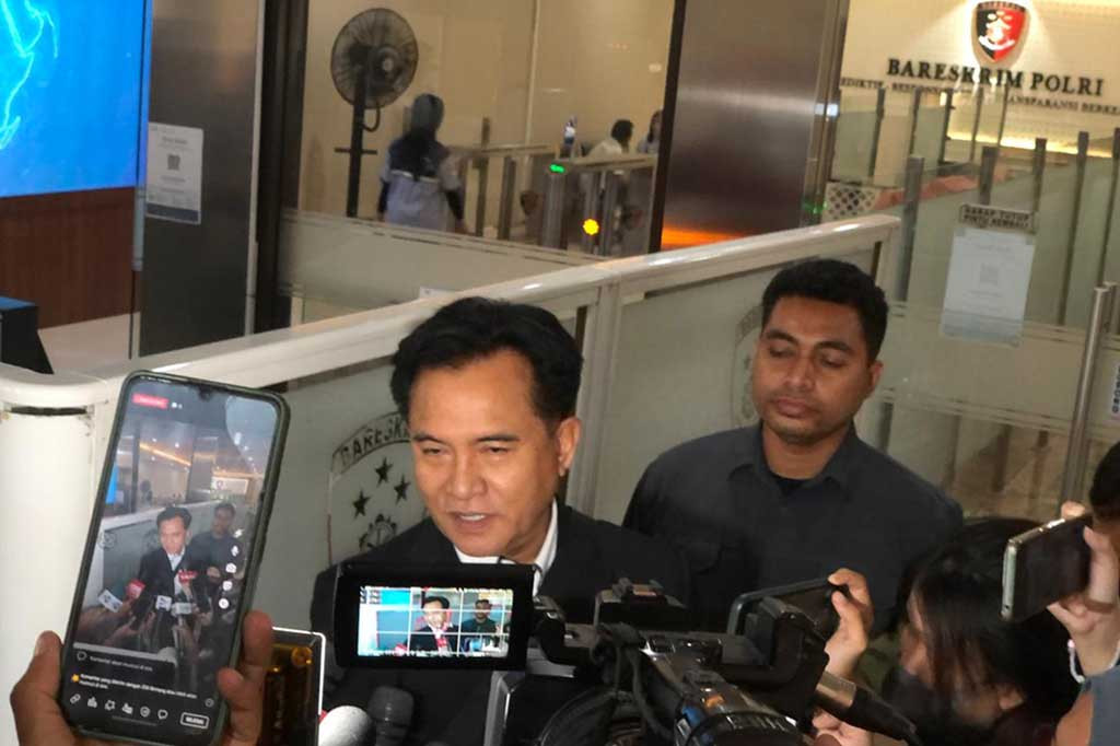 Yusril juga menjelaskan foto tersebut hanya bisa dijadikan petunjuk oleh hakim untuk memutuskan perkara.