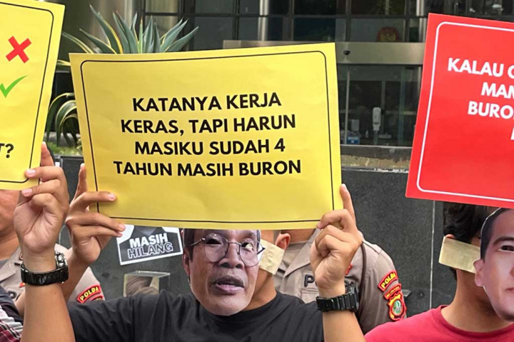 Lalu, Nawawi diminta memaksimalkan kerja sama dengan Bareskrim Polri dan Interpol untuk mencari Harun. ICW menilai koordinasi Lembaga Antirasuah masih lemah. “Untuk menelusuri di mana sebenarnya keberadaan Harun Masiku,” ucap Kurnia.