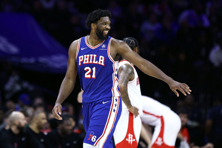 Joel Embiid mencetak 41 poin saat kembali dari cedera, Selasa, 16 Januari 2024 pagi WIB, untuk membawa Philadelphia 76ers mengalahkan Houston Rockets dengan skor 124-115.