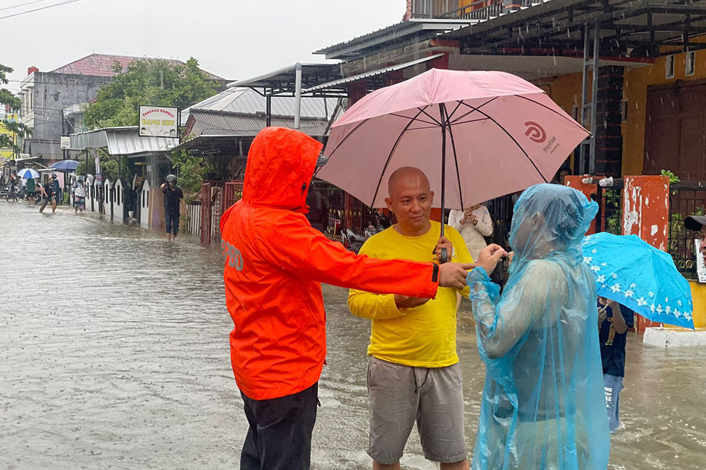 Kepala Badan Penanggulangan Bencana Provinsi Babel, Mikron Antariksa mengatakan hasi pendataan ada 458 rumah terdampak banjir dengan ketinggian 50 cm.