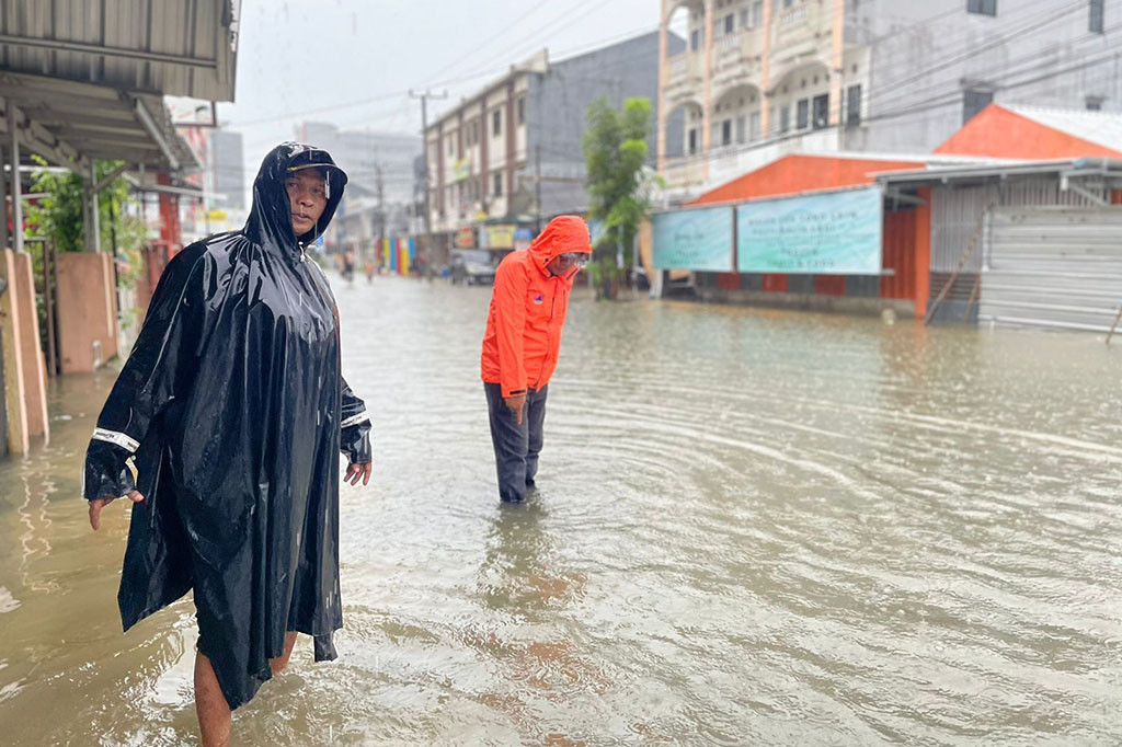 Untuk itu, saat ini lanjut Mikron guna mengantisipasi banjir, pihaknya menetapkan status siaga banjir khusus di Kota Pangkalpinang.