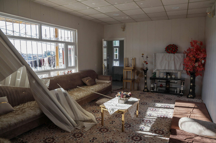 Ia menambahkan bahwa serangan di Suriah adalah respons terhadap kejahatan yang dilakukan kelompok teroris baru-baru ini yang secara tidak adil membunuh sekelompok rekan mereka di Kerman dan Rask.