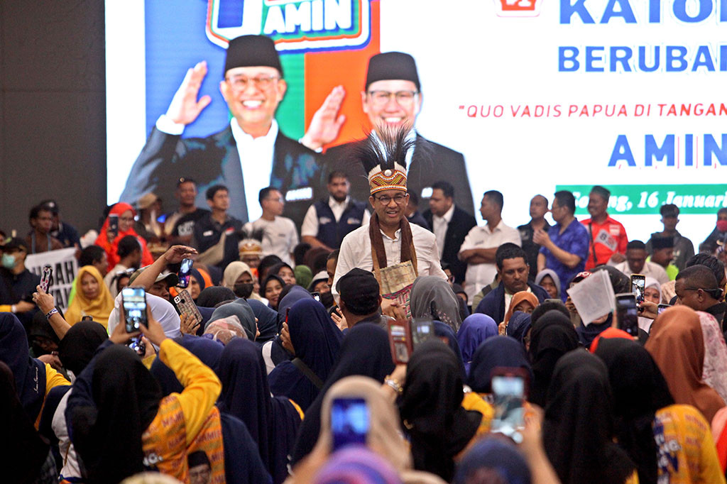 Persoalan beras dan petani, kata dia, bukan merupakan persoalan yang rumit dan sulit, melainkan kebijakan keberpihakan terhadap masyarakat melalui aksi perubahan.