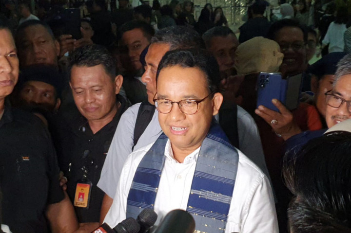 Calon presiden (capres) nomor urut 1 Anies Baswedan melanjutkan kegiatan kampanyenya di Makassar, Sulawesi Selatan. Ia juga menyempatkan menemui Wakil Presiden (Wapres) ke-10 dan ke-12 RI, Jusuf Kalla (JK), dan menginap di kediamannya.