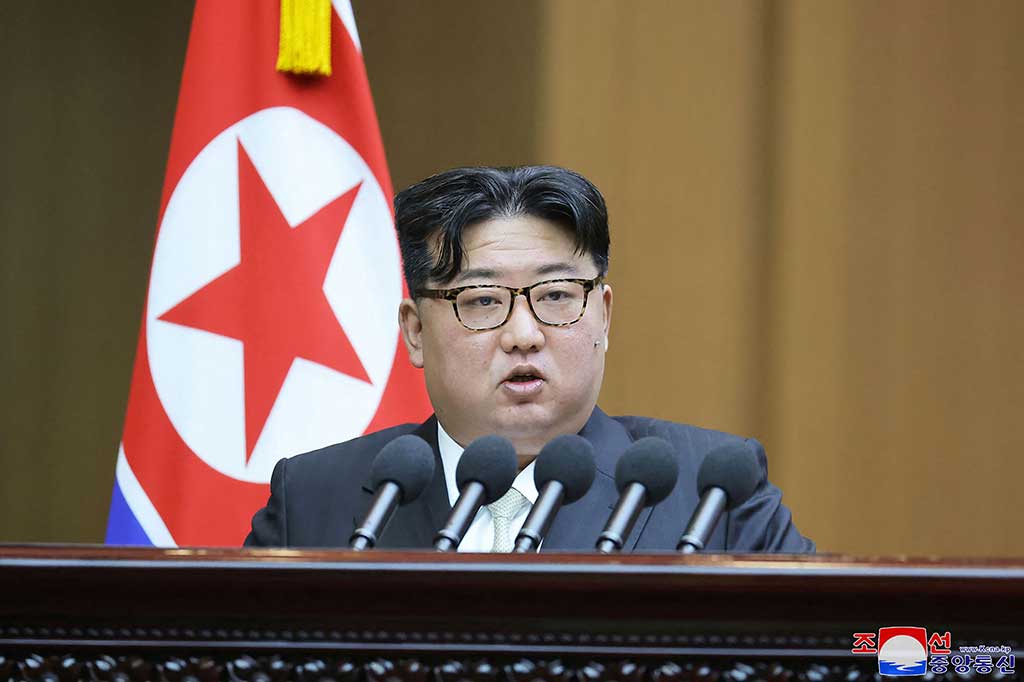 Pemimpin Korea Utara Kim Jong Un menutup pintu reunifikasi dengan Korea Selatan dan mengusulkan negaranya mengambil langkah untuk mengubah konstitusi, dengan tujuan untuk mendefinisikan kembali hubungan dengan Seoul.