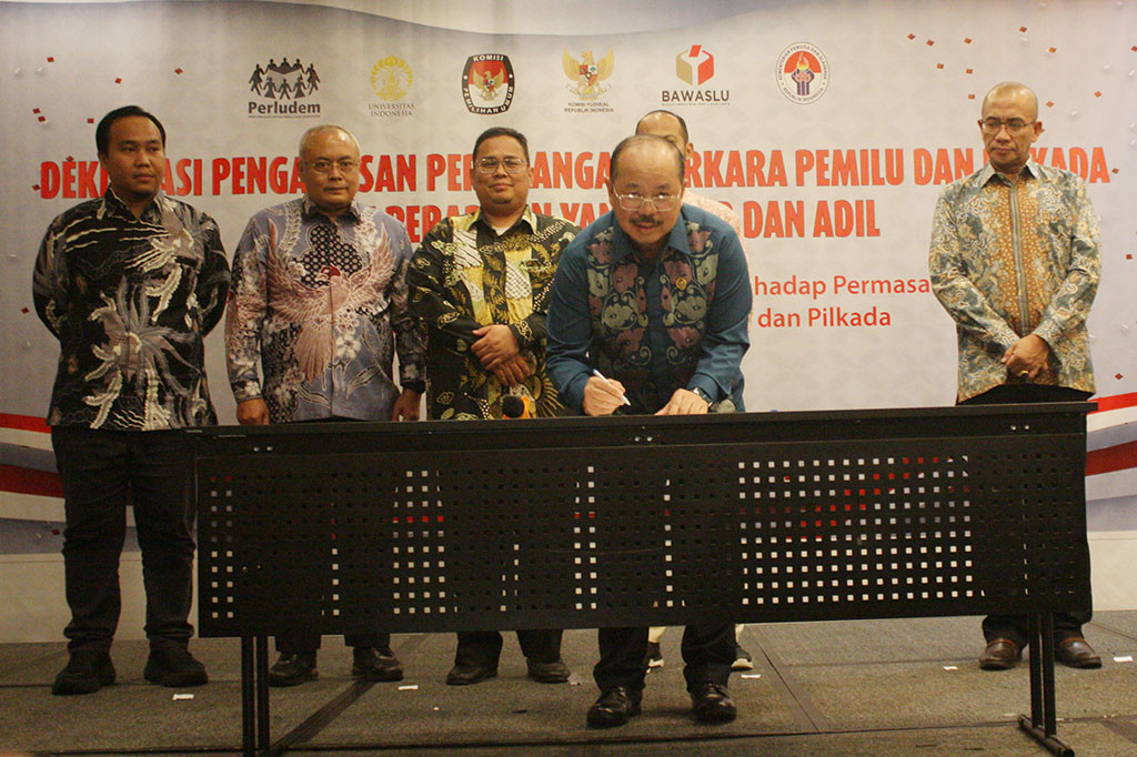 Penandatanganan deklarasi tersebut dilakukan dalam rangka menjaga dan menegakkan kehormatan, keluhuran martabat, serta perilaku hakim, demi mewujudkan peradilan yang jujur dan adil dalam persidangan perkara pemilu dan pilkada tahun 2024.