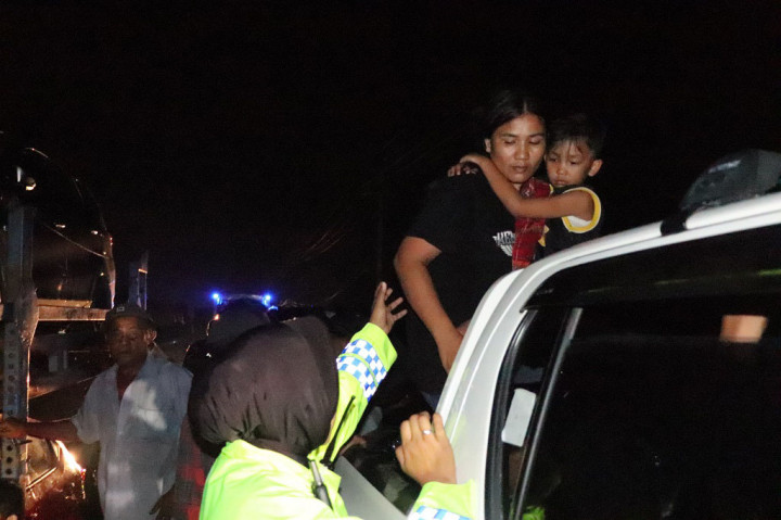 Kondisi banjir yang melanda sejumlah wilayah di Provinsi Riau mulai surut. Namun belum signifikan. Pasalnya, curah hujan masih mengguyur sejumlah wilayah di Riau dari intensitas sedang hingga lebat.