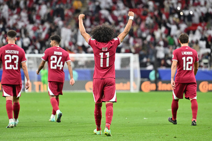 Tuan rumah sekaligus juara bertahan Qatar menjadi tim pertama yang melaju ke 16 besar Piala Asia, setelah meraih kemenangan 1-0 atas Tajikistan di Stadion Al Bayt, Kamis, 18 Januari 2024 dini hari WIB.