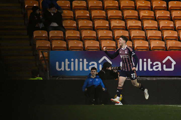 Penyerang Selandia Baru Chris Wood menjadi pahlawan Forest pada menit ke-110, dengan memaksimalkan umpan silang Yates. Kemenangan 3-2 membawa Forrest ke putaran keempat Piala FA.
