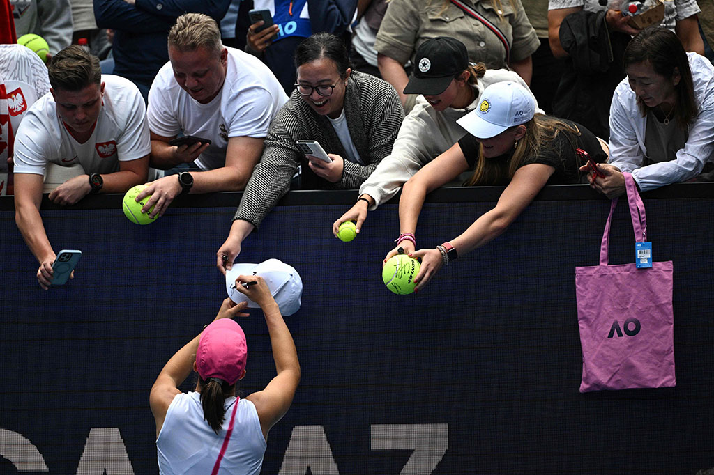 Swiatek selanjutnya akan menghadapi pemain Ceko yang tidak diunggulkan Linda Noskova di babak ketiga Australian Open.
