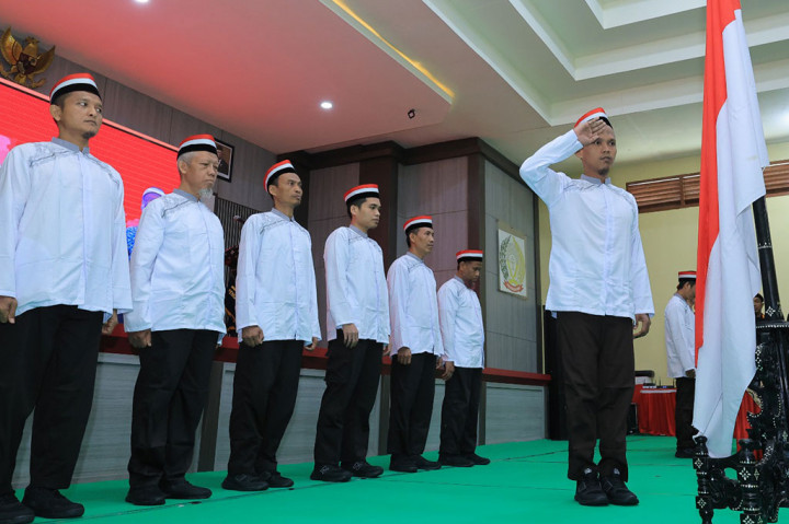 Sebanyak sembilan narapidana kasus terorisme (napiter) di Lapas Kelas I Surabaya mengucapkan ikrar setia kepada Negara Kesatuan Republik Indonesia (NKRI), Kamis, 18 Januari 2024.